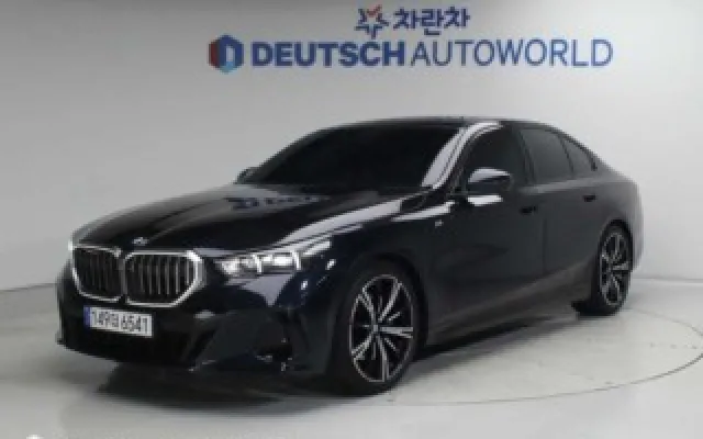 5시리즈 (G60) 530i xDrive BMW 2025/03 10,238km